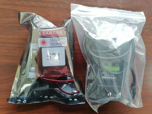 黄色い571nmレーザーモジュール DPSSレーザー 50mW 571nm工業用