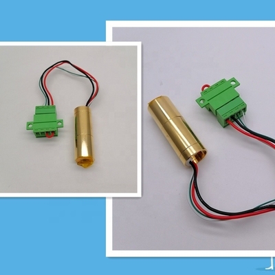 1.8-2.3V 高安定性 1.2W 555nm DPSSグリーンレーザー 研究室および科学研究用